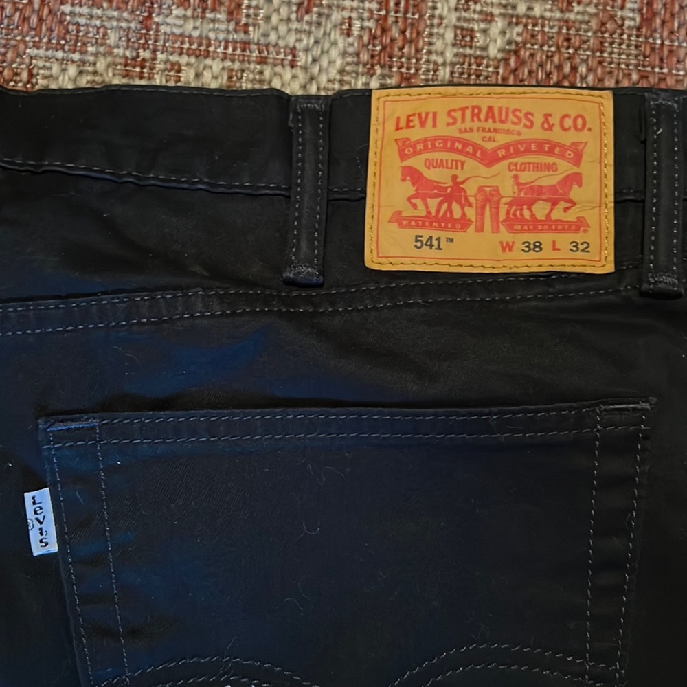 Mens Levi Strauss 38x32 black jeans NEW